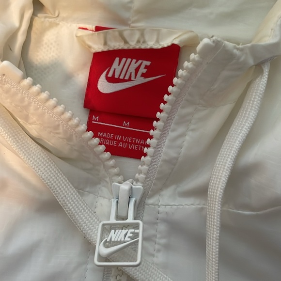 Womens Nike windbreaker - Picture 2 of 5